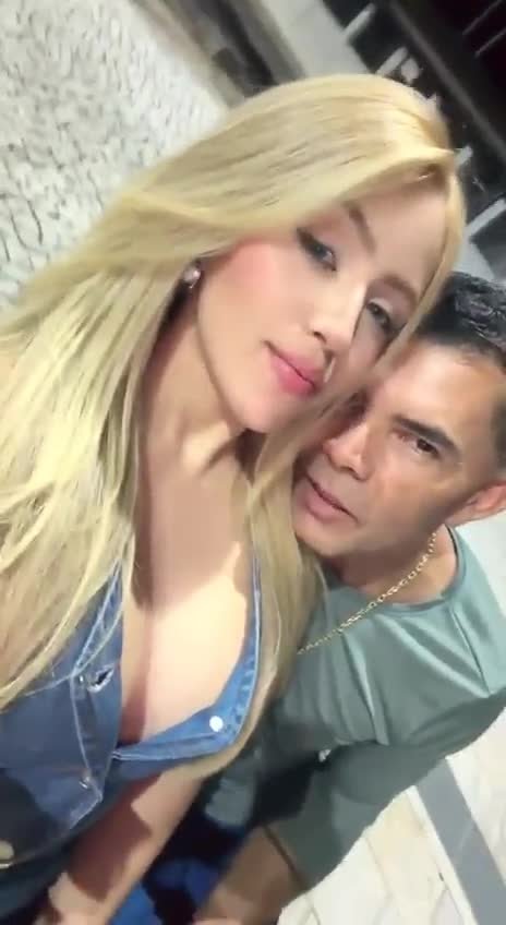 Coroa comendo bem a novinha loirinha videos novos videos br amadores vazados amador