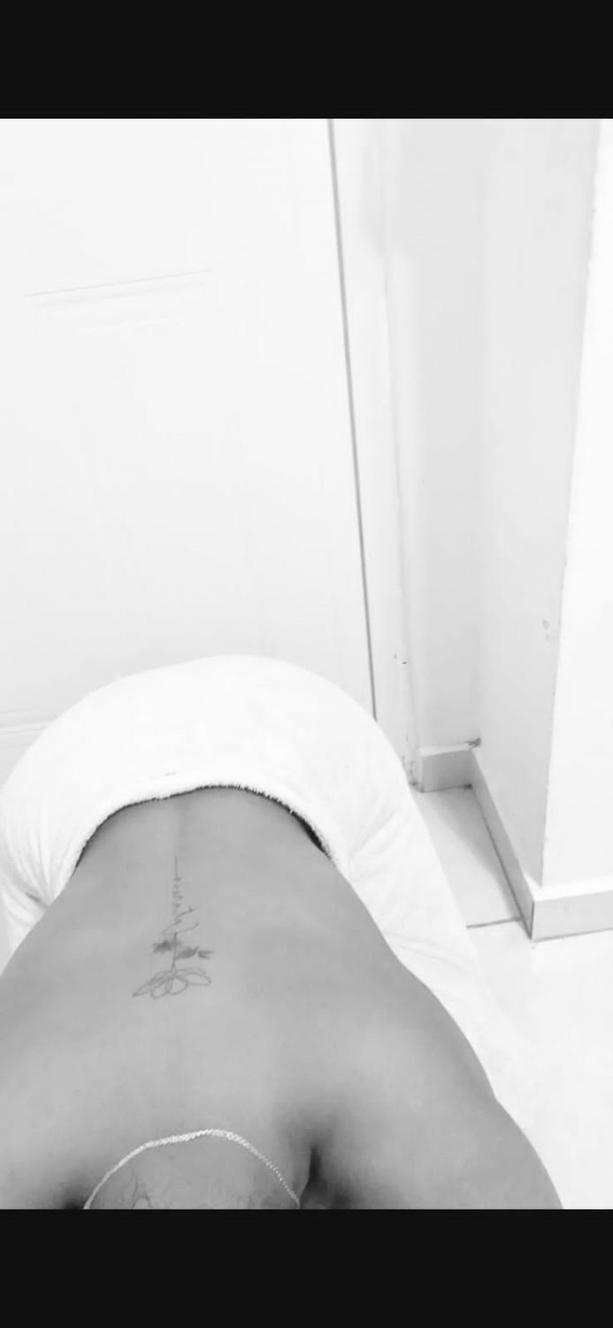 Novinha Rabuda do insta, Novinha rabuda safada foi vazada, morena novinha, vazou, vazados, vazada