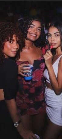 Vazou as amigas novinha na suruba! Caiu na Net vídeo novo puta vazada Brasil anal