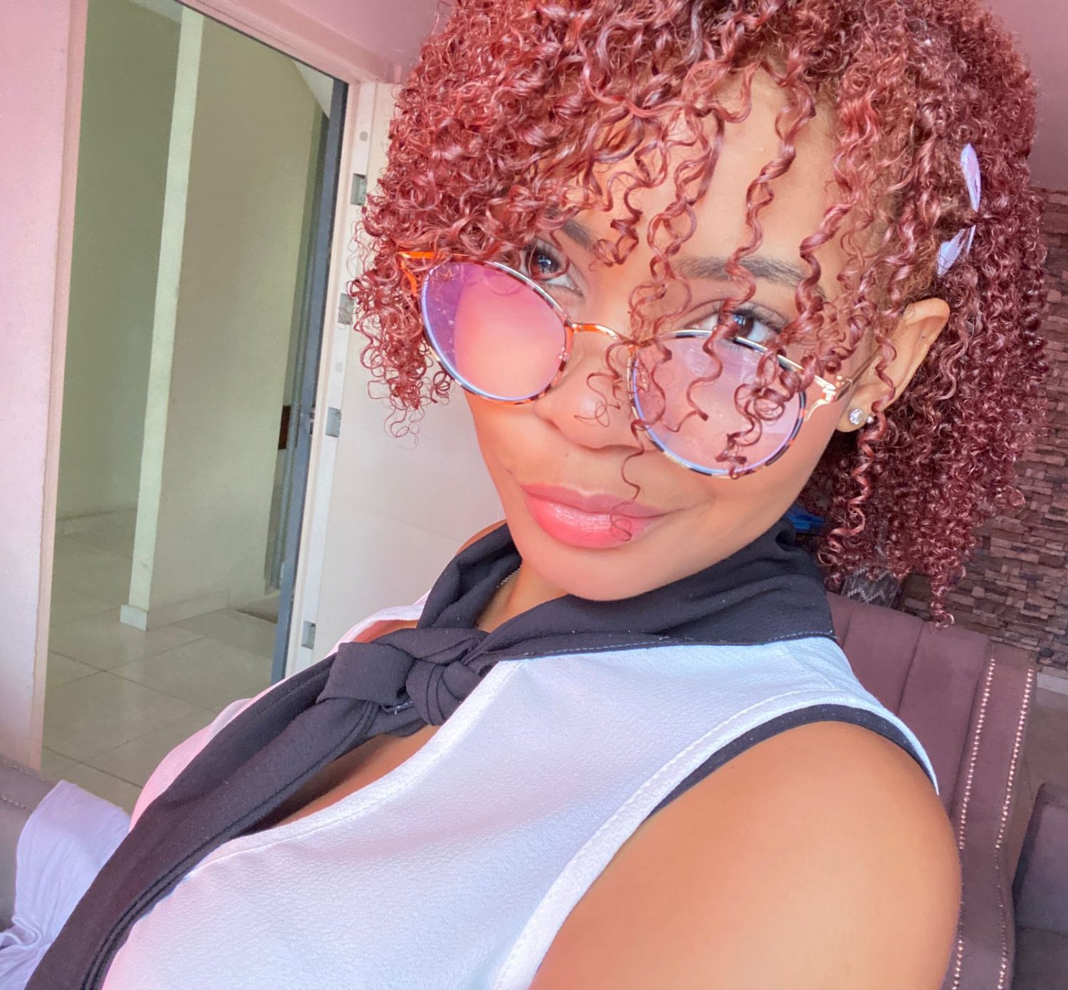 Novinha Rabuda do insta, Novinha rabuda safada foi vazada, morena novinha, vazou, vazados, vazada