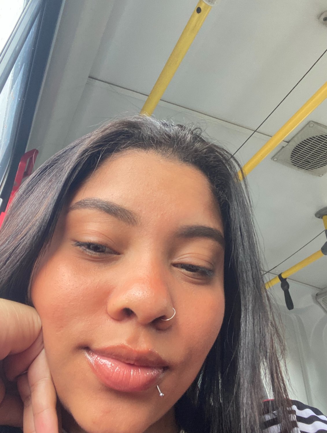 Preta Magrinha Novinha Tesudinha Rostinho De Vagabunda Esperando As Jatadas De Leite Na Cara