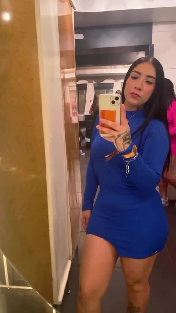 Putinha amadora toda tatuada e cavala vazada, novinha gostosa