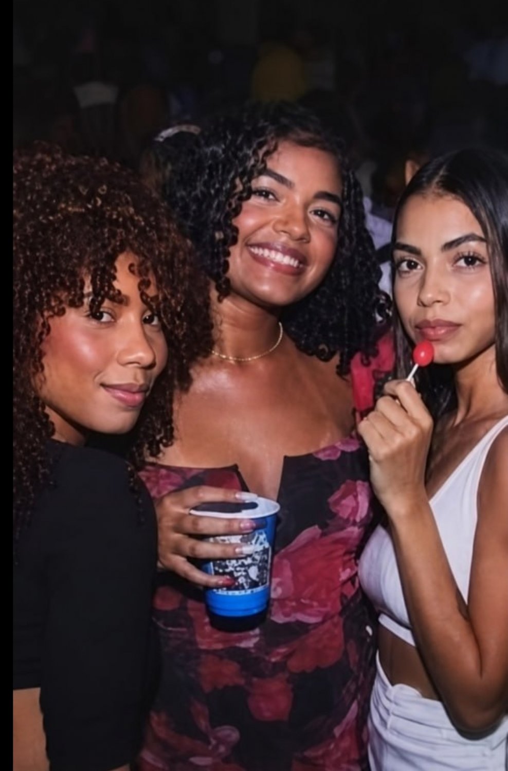 Vazou as amigas novinha na suruba! Caiu na Net vídeo novo puta vazada Brasil anal