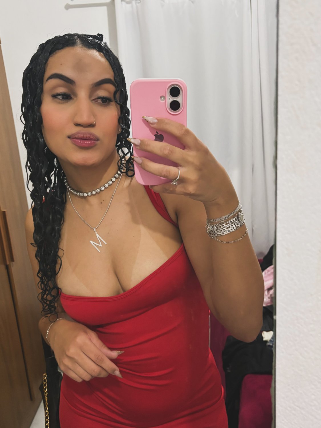 Morena Cacheada Novinha Boca De Veludo Rostinho Tesudo Pézinho Gostoso Pedindo Leite