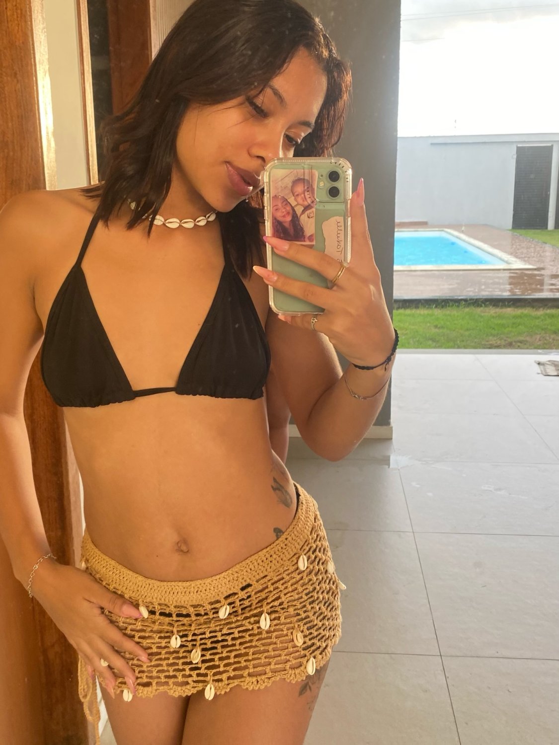 Preta Magrinha Novinha Tesudinha Rostinho De Vagabunda Esperando As Jatadas De Leite Na Cara