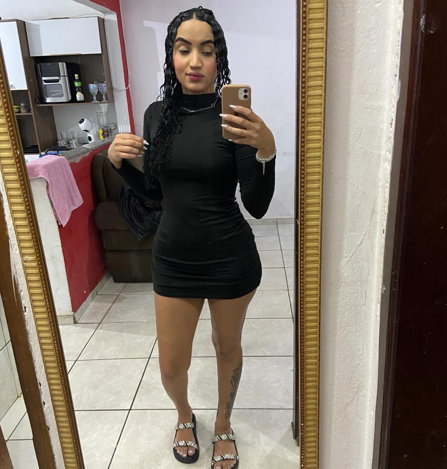 Morena Cacheada Novinha Boca De Veludo Rostinho Tesudo Pézinho Gostoso Pedindo Leite