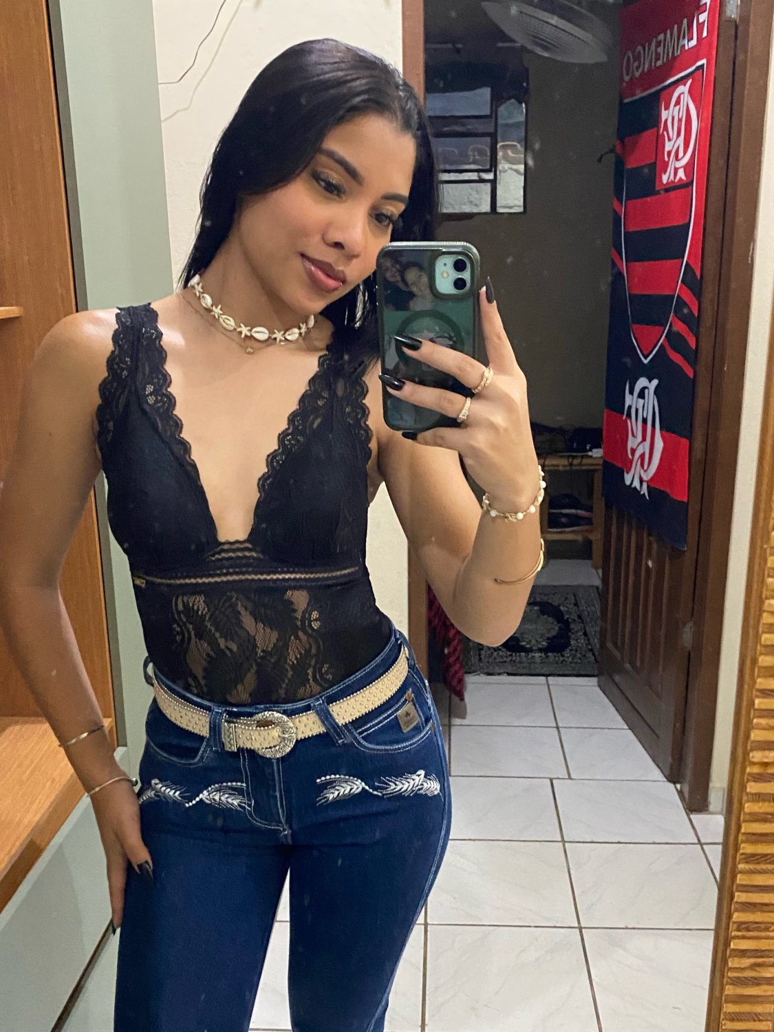 Preta Magrinha Novinha Tesudinha Rostinho De Vagabunda Esperando As Jatadas De Leite Na Cara