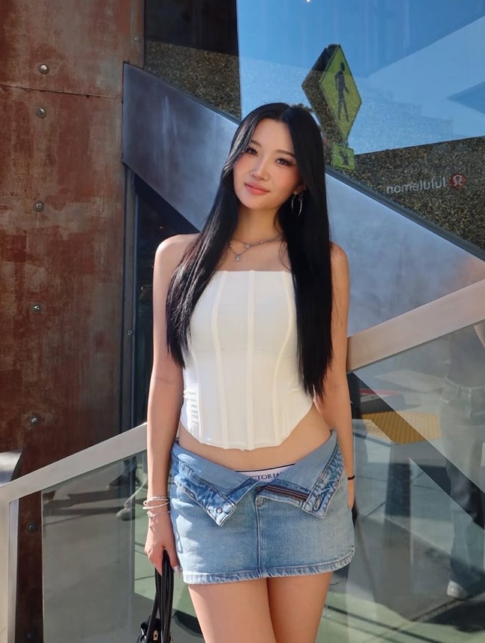 HOT UCSB ABG Needs a Proper BBC Gaping