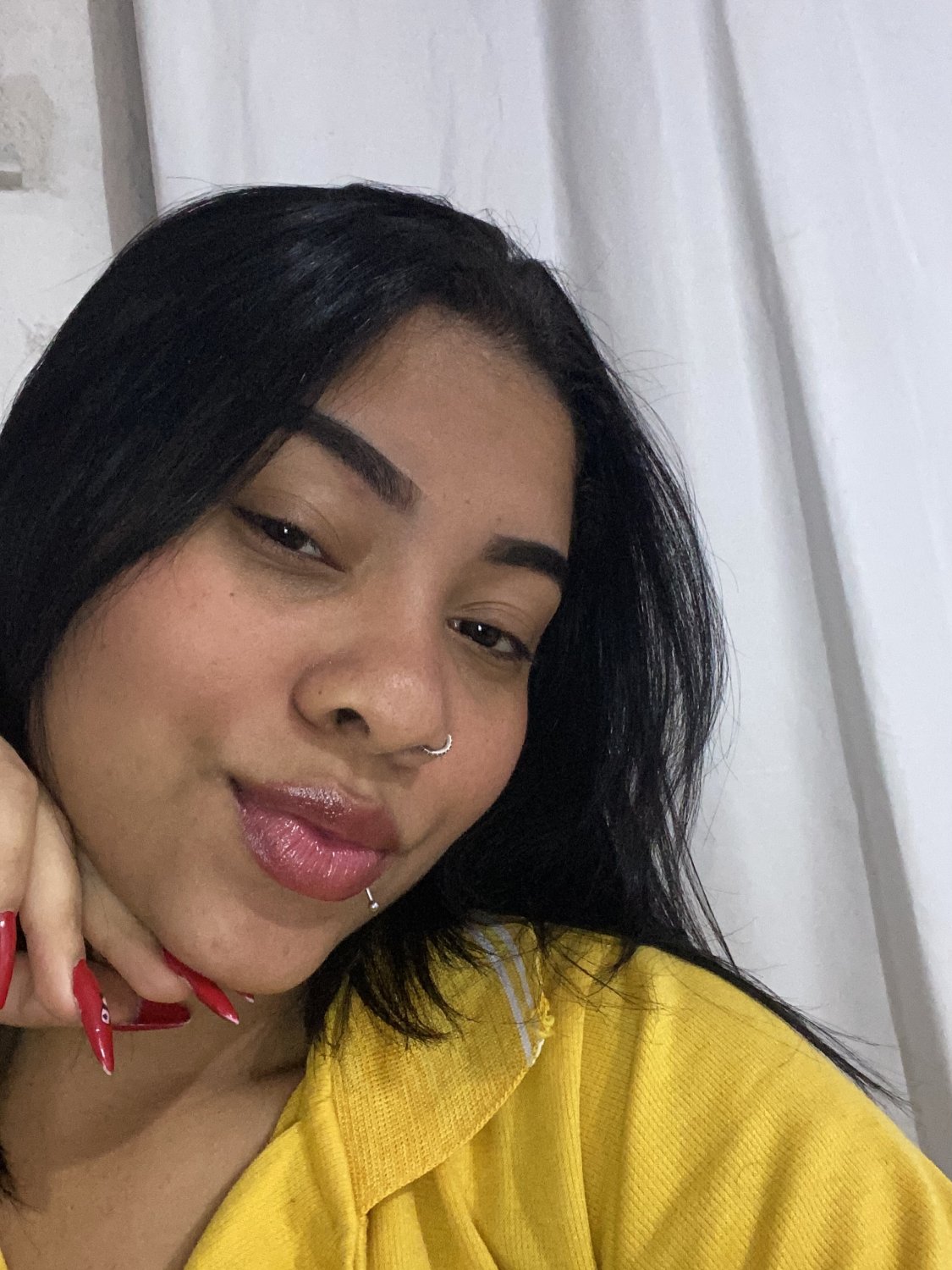 Preta Magrinha Novinha Tesudinha Rostinho De Vagabunda Esperando As Jatadas De Leite Na Cara