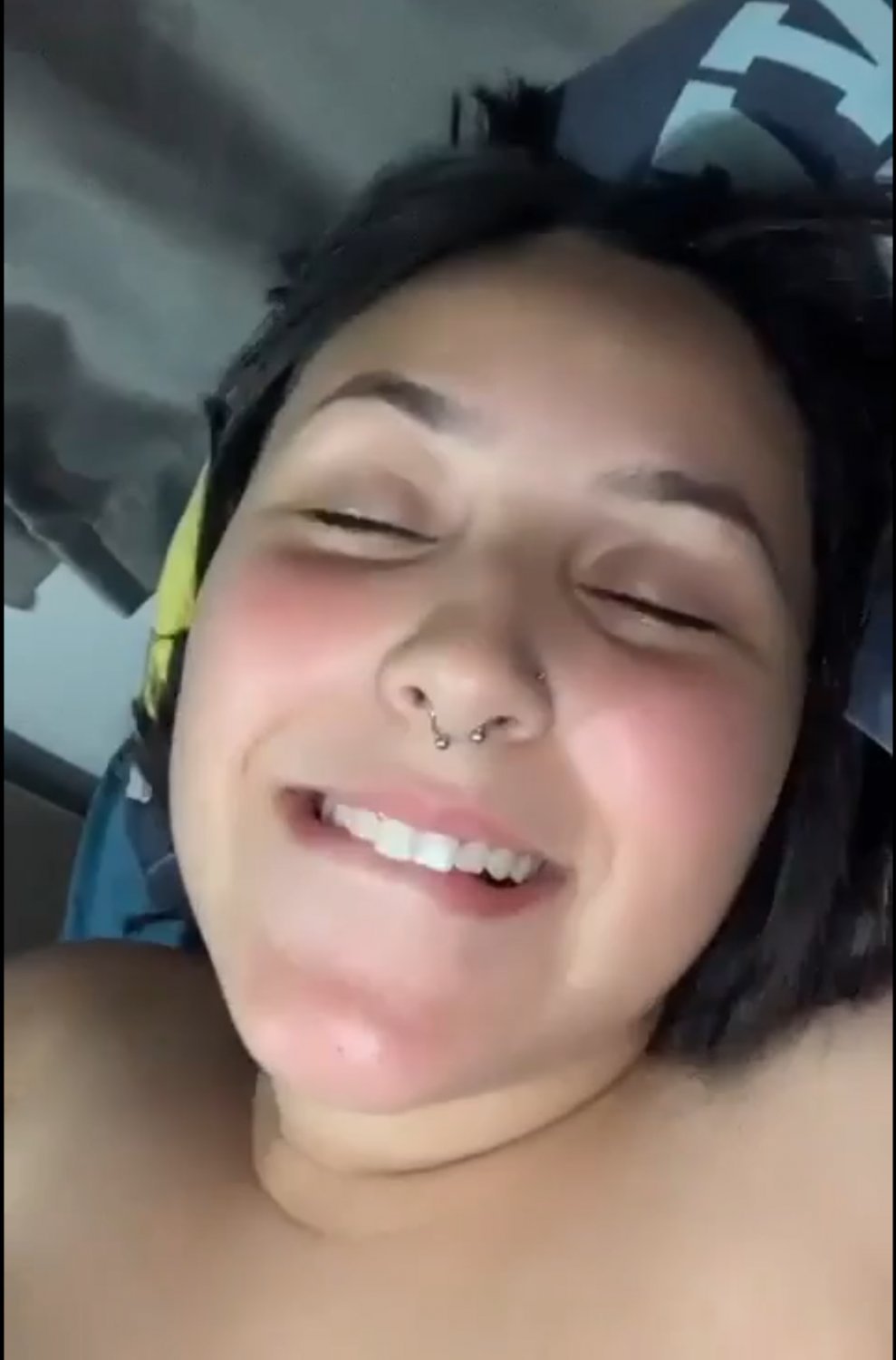 Novinha Rabuda do insta Famosa Marmita Mamando e Fudendo com os novinho da quebrada